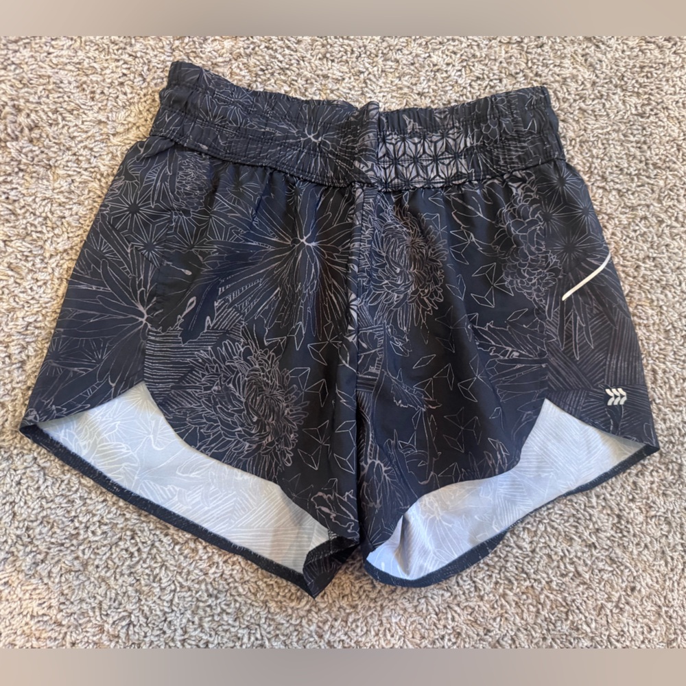 all in motion Black Floral-Print Women’s Athletic Shorts